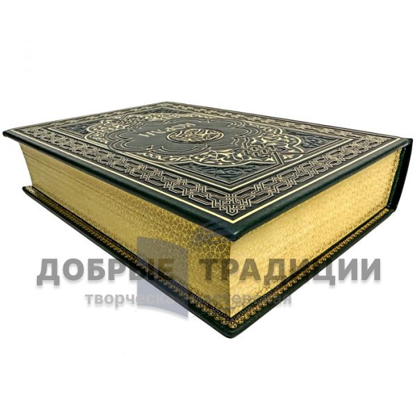 The Koran. Translation of meanings and comments (Elmir Kuliyev). In Russian and Arabic. Gift book bound in leather